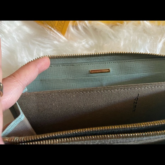 Fendi Wallet - Picture 7 of 8